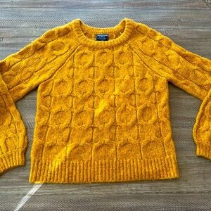 Mustard Yellow Gold Abercrombie & Fitch chunky cable knit sweater cropped Medium